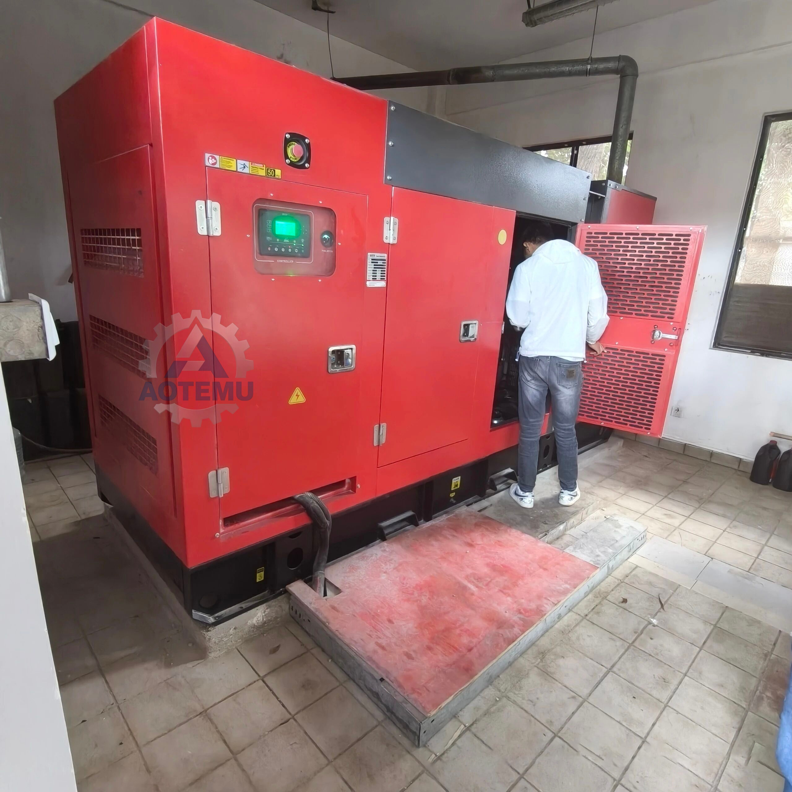 Dimensionamiento de un generador diésel de 20 a 50 kW para pequeñas fábricas: Guía de ingeniería 2026