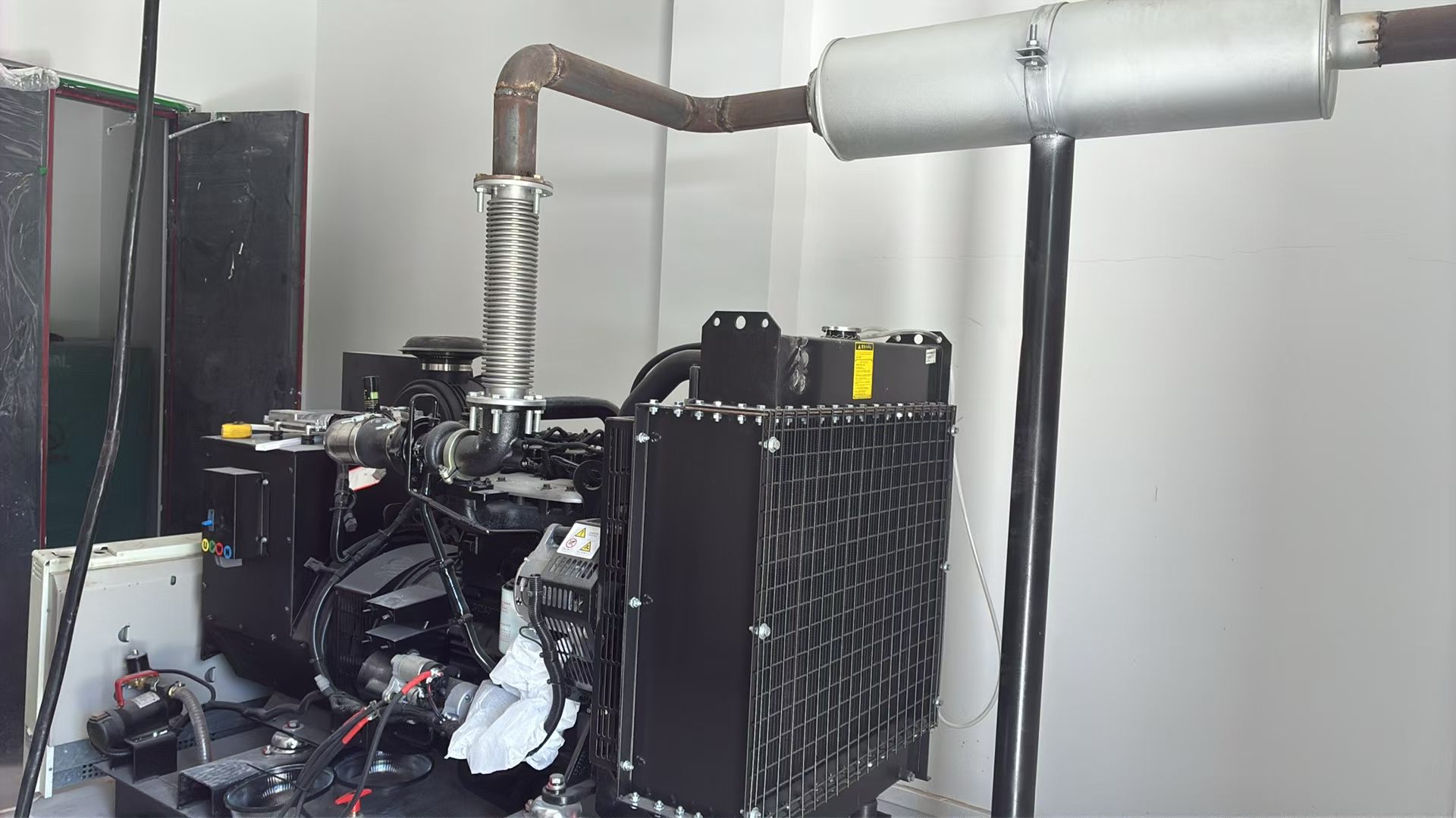 Generador de gas de 75 kW versus generador diésel: cómo las instalaciones comerciales deben comparar las opciones de energía de respaldo