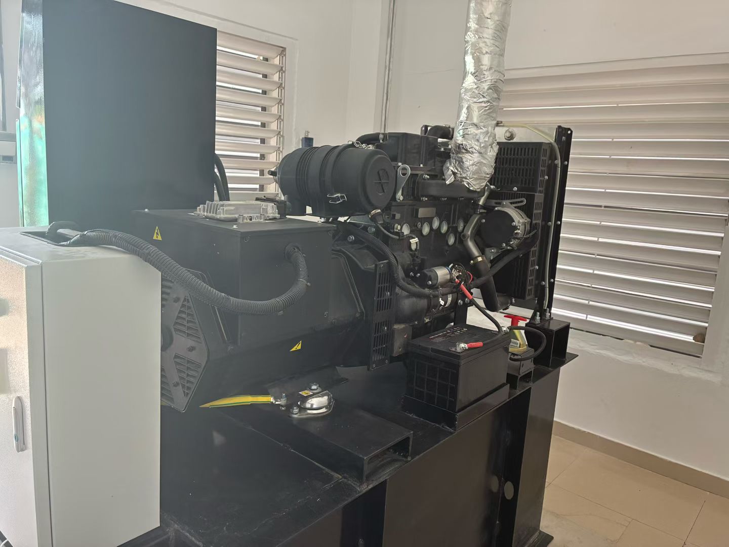 Generador de gas de 75 kW versus generador diésel: cómo las instalaciones comerciales deben comparar las opciones de energía de respaldo